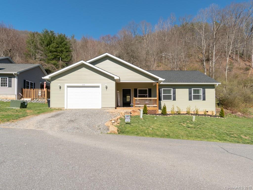 104 Pasco Loop Waynesville NC 28785