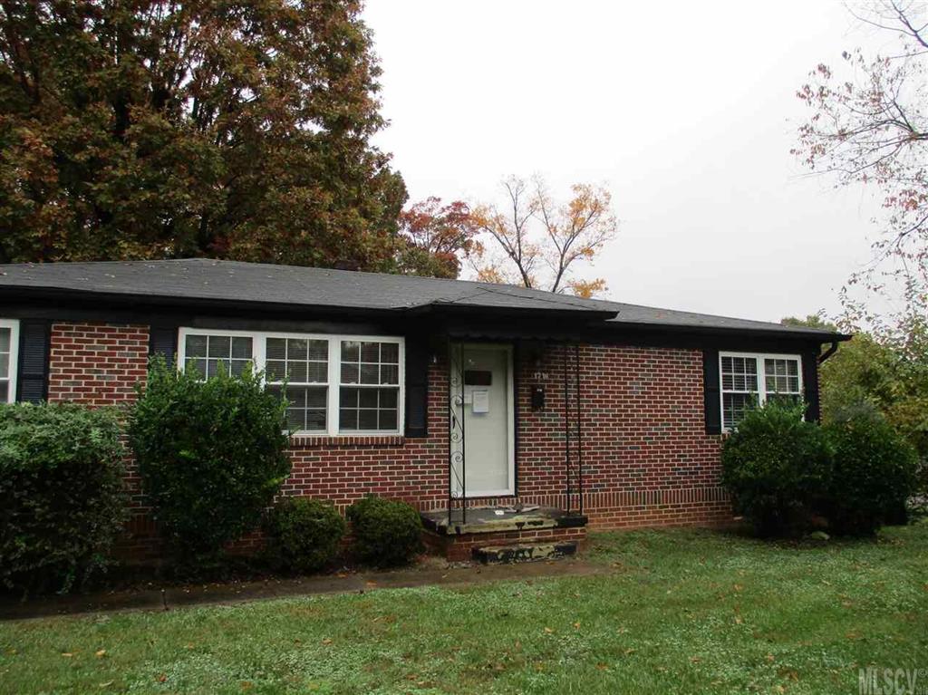 1716 2nd Avenue NW Hickory NC 28601
