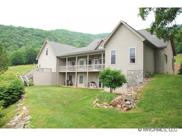 134 Grove Park Waynesville NC 28786