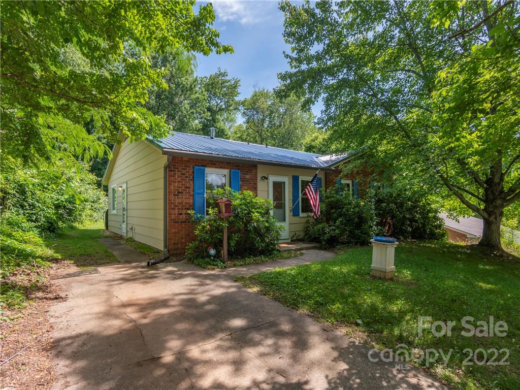 40 Tipperary Drive Asheville NC 28806