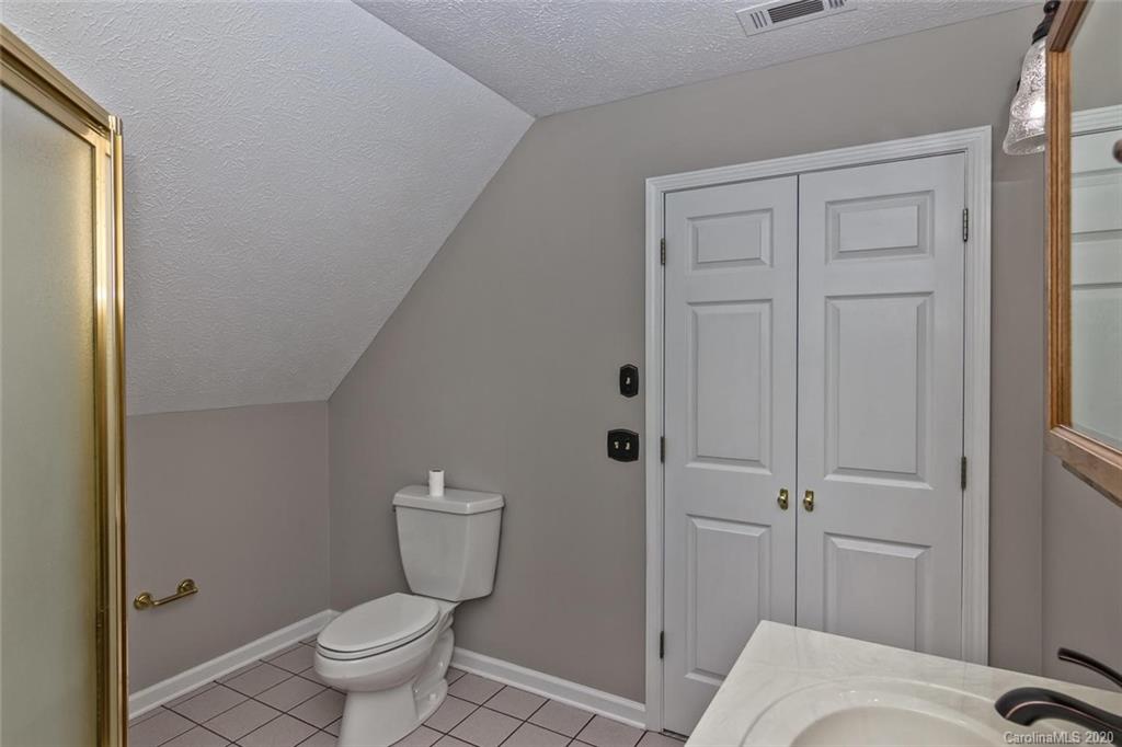 12 La Michele Place Leicester NC 28748