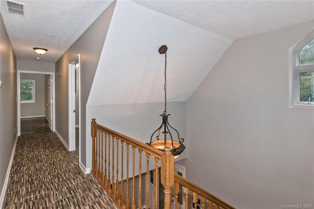 12 La Michele Place Leicester NC 28748