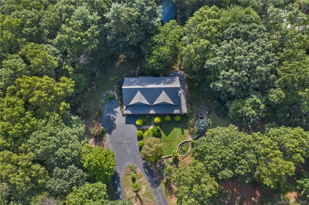 12 La Michele Place Leicester NC 28748