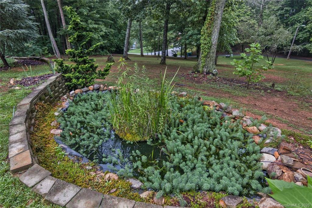 12 La Michele Place Leicester NC 28748