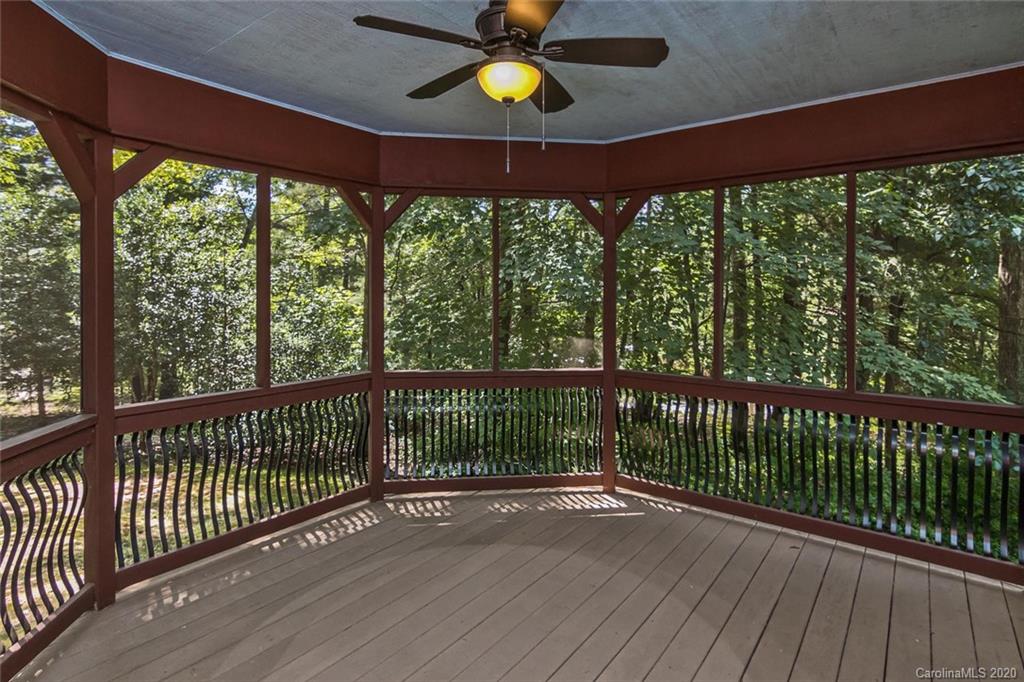 12 La Michele Place Leicester NC 28748
