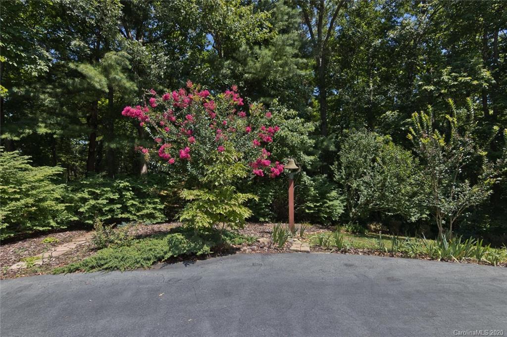 12 La Michele Place Leicester NC 28748