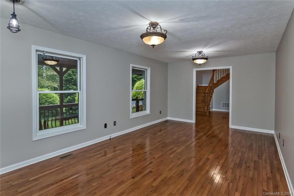 12 La Michele Place Leicester NC 28748