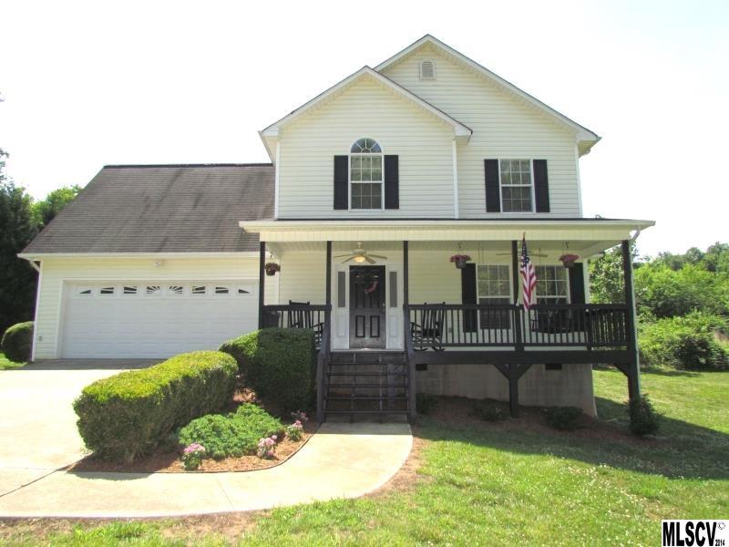 1932 Bakers Glade Lane Hickory NC 28602