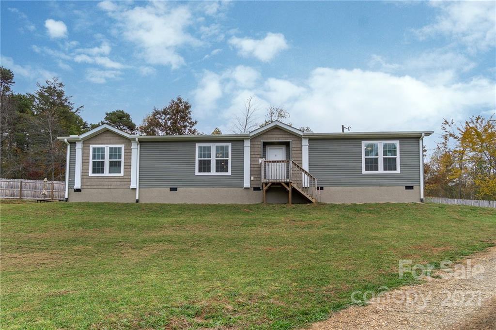 7 County Cork Way Candler NC 28715