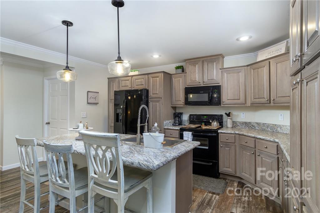 7 County Cork Way Candler NC 28715