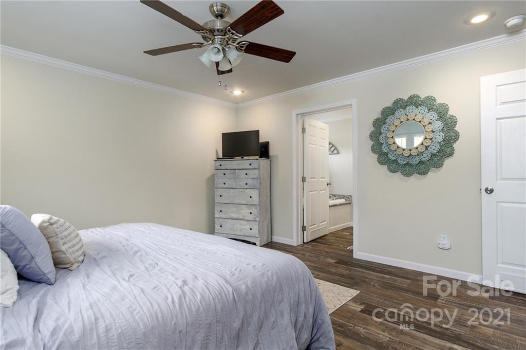 7 County Cork Way Candler NC 28715