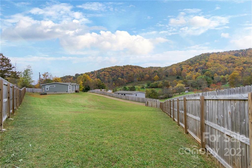 7 County Cork Way Candler NC 28715