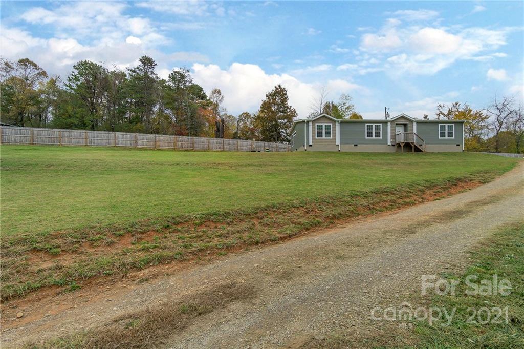 7 County Cork Way Candler NC 28715