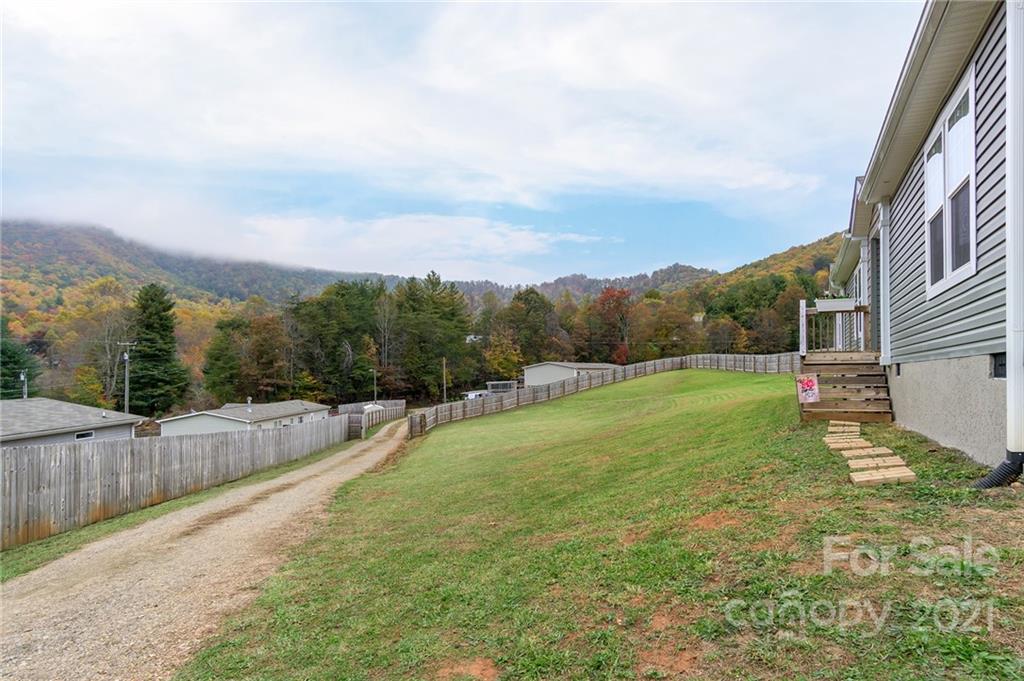 7 County Cork Way Candler NC 28715