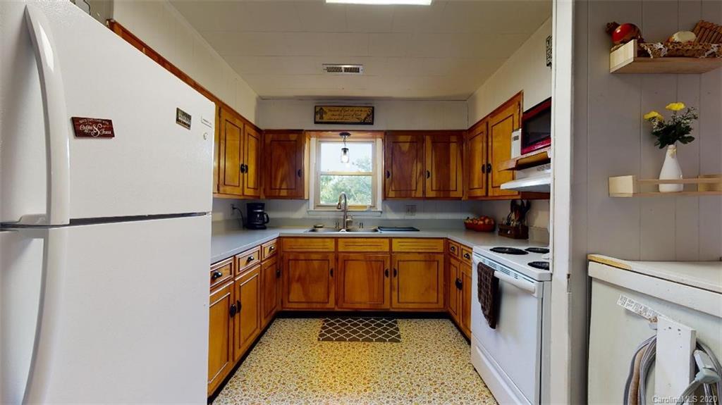 2457 Nix Creek Road Marion NC 28752