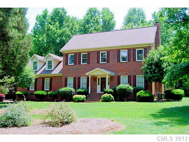 5121 Tracewood Court Charlotte NC 28215