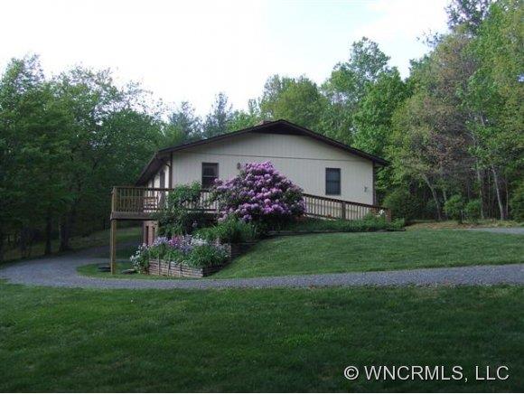 65 Ocean View Burnsville NC 28714