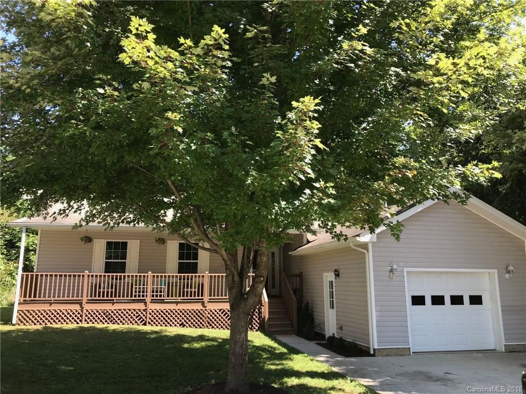 26 Mosers Place Candler NC 28715
