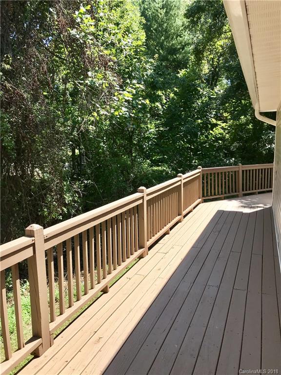26 Mosers Place Candler NC 28715