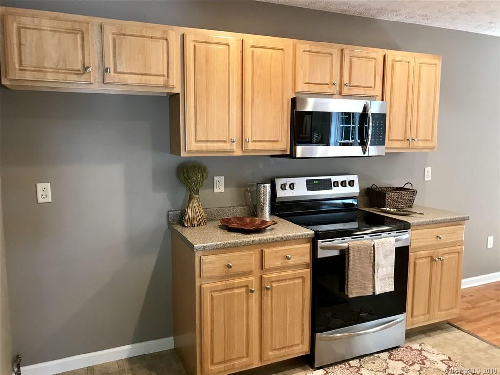 26 Mosers Place Candler NC 28715