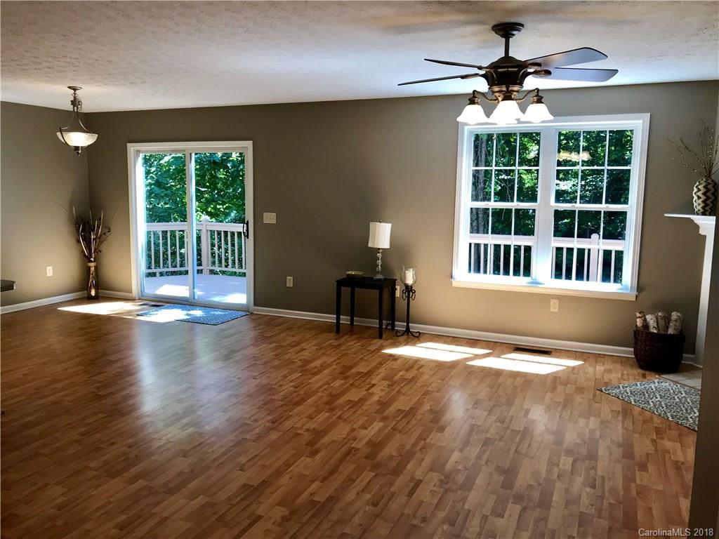 26 Mosers Place Candler NC 28715