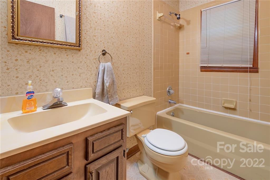 90 Beech Valley Estate Weaverville NC 28787