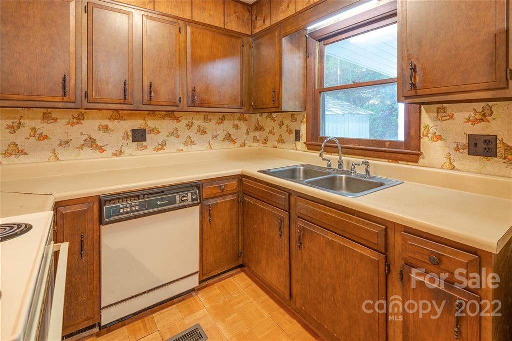 90 Beech Valley Estate Weaverville NC 28787