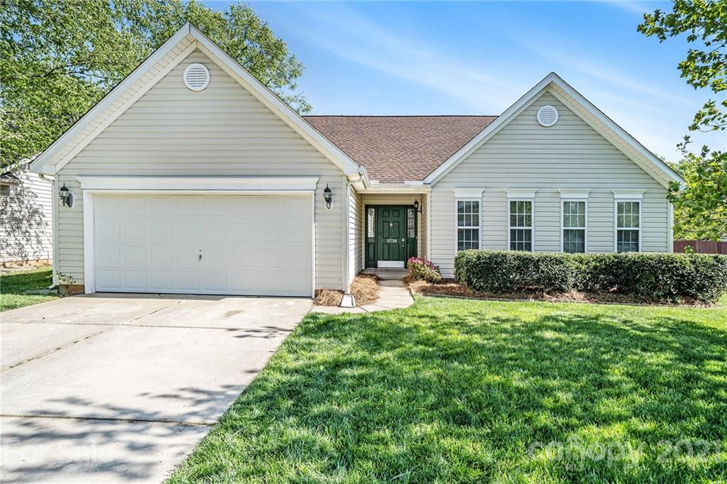 11718 Black Maple Avenue Charlotte NC 28269