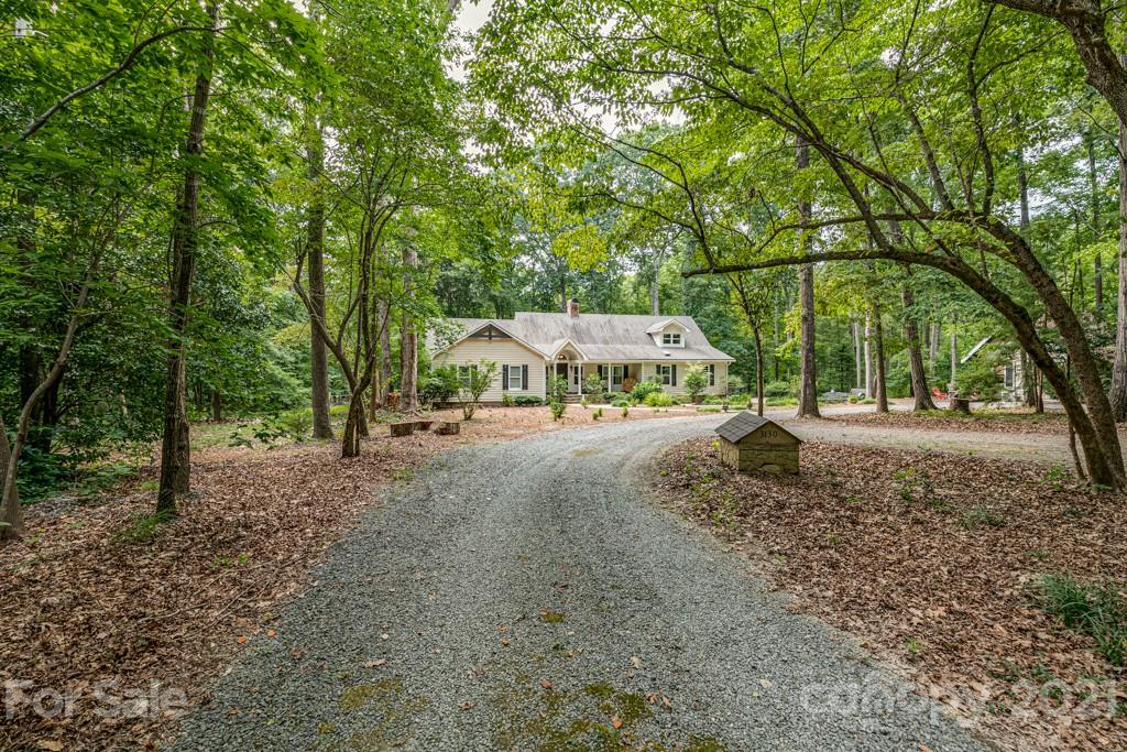 3130 Forest Lawn Drive Matthews NC 28104