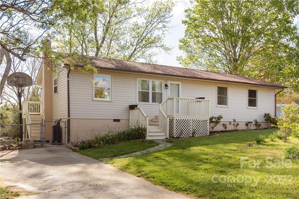 100 Cedar Crest Drive Brevard NC 28712