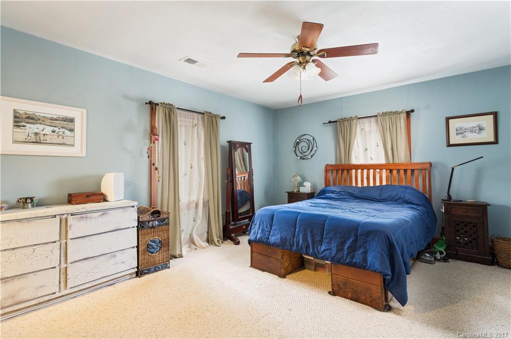 20 Evergreen Avenue Asheville NC 28806