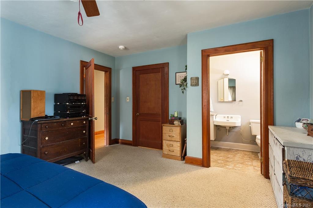 20 Evergreen Avenue Asheville NC 28806