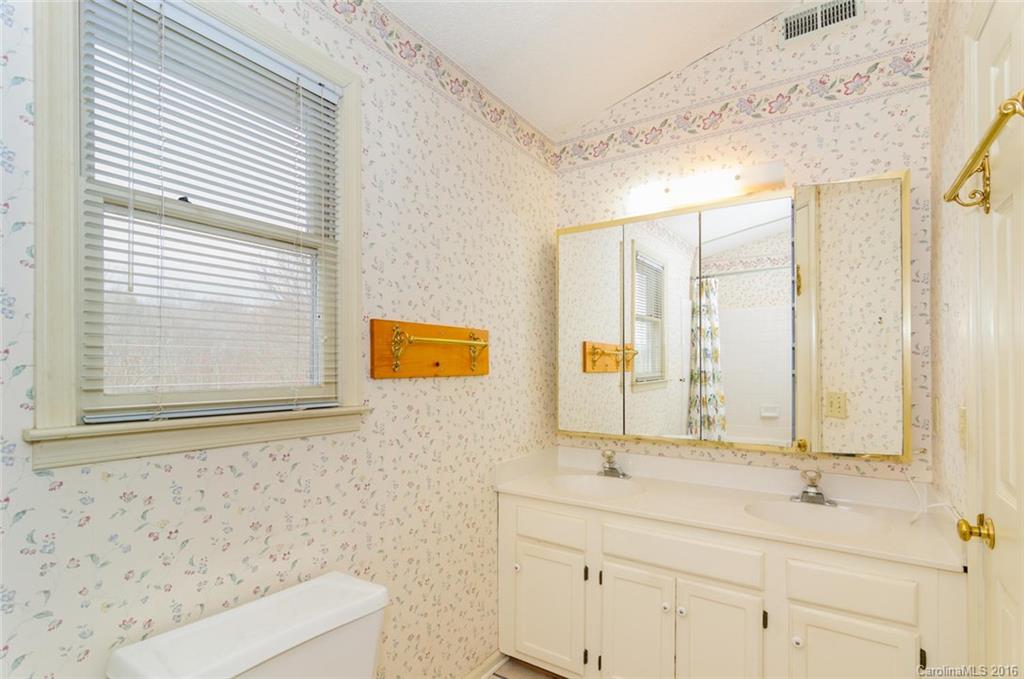 11 Fox Lair Court Asheville NC 28805