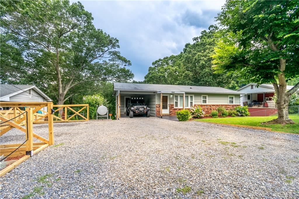 219 Wilson Avenue Swannanoa NC 28778