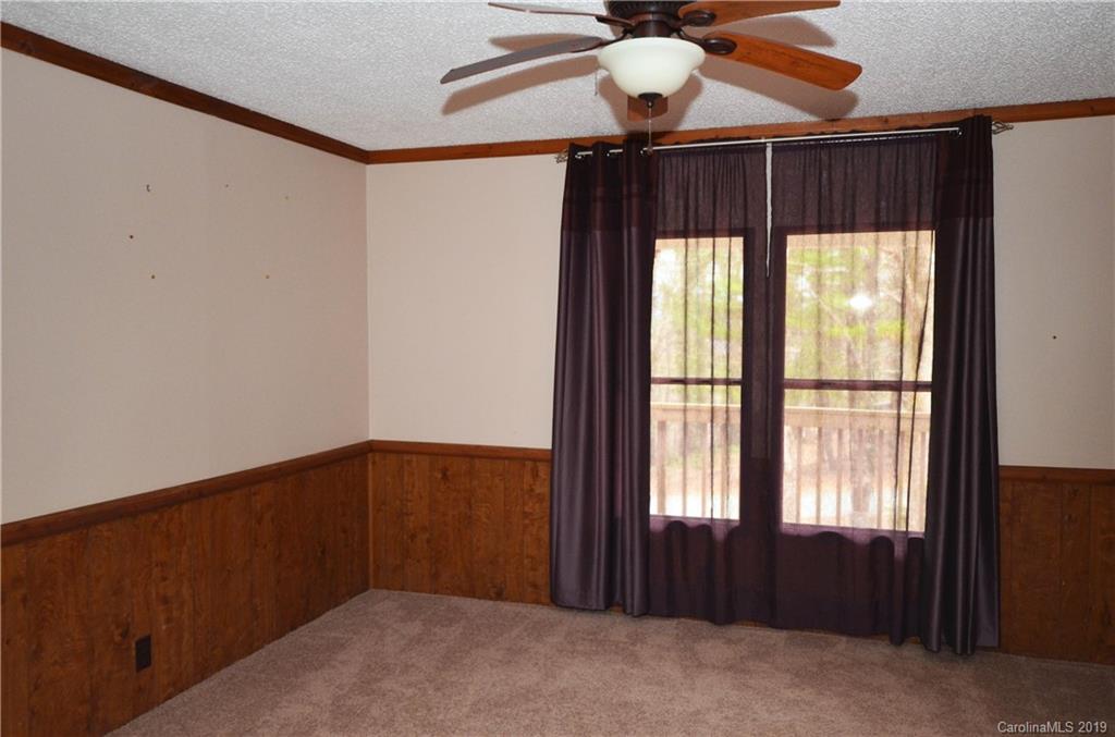 30 Woodscape Drive Mills River NC 28759