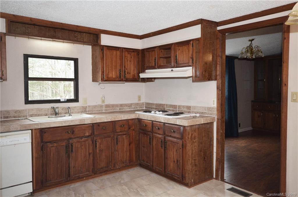 30 Woodscape Drive Mills River NC 28759