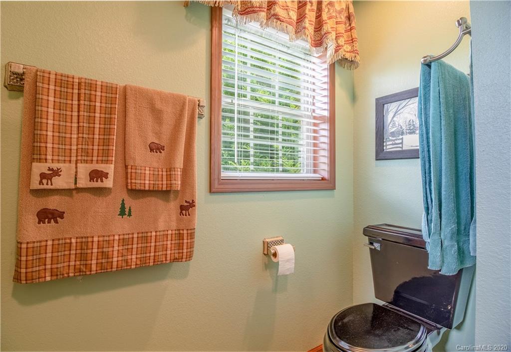 66 Pinnacle Road Burnsville NC 28714