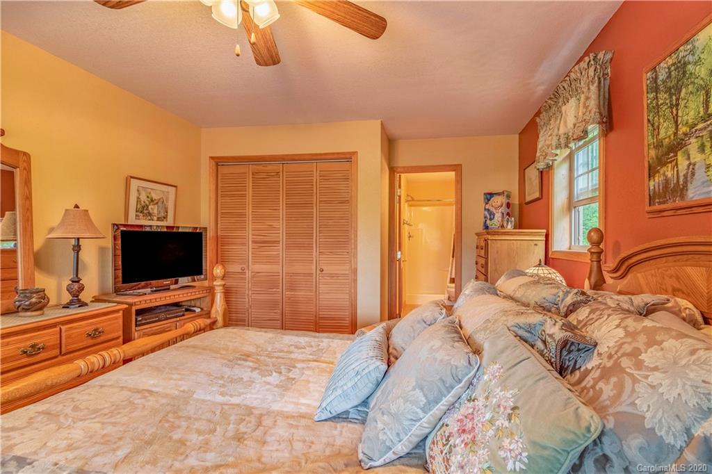 66 Pinnacle Road Burnsville NC 28714