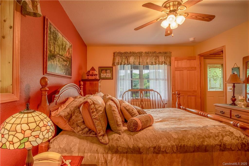 66 Pinnacle Road Burnsville NC 28714