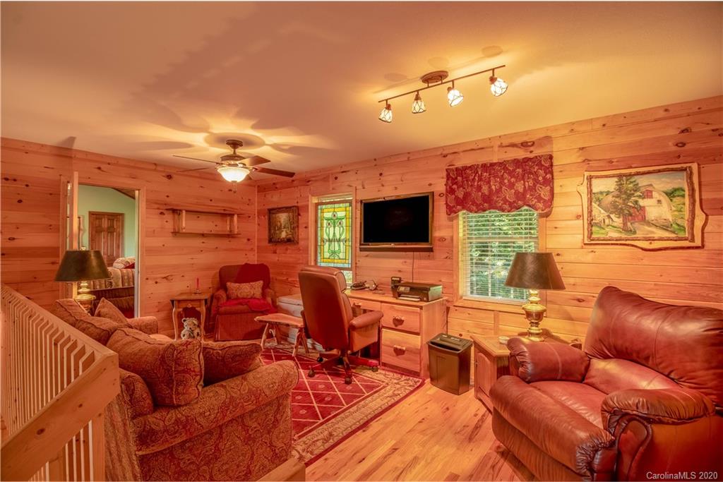 66 Pinnacle Road Burnsville NC 28714