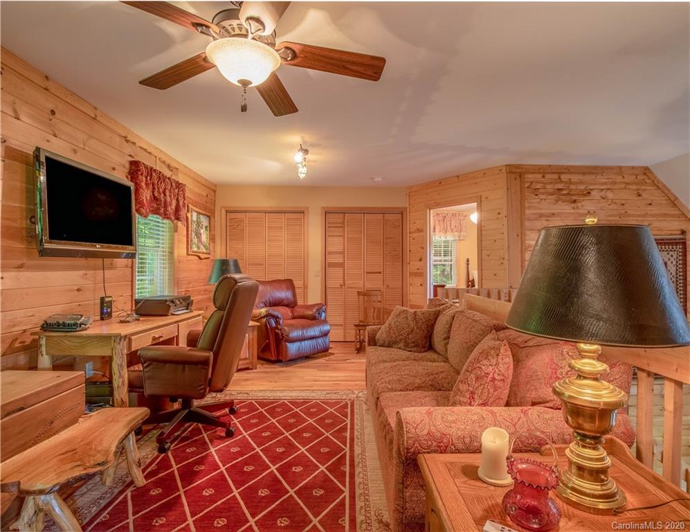 66 Pinnacle Road Burnsville NC 28714