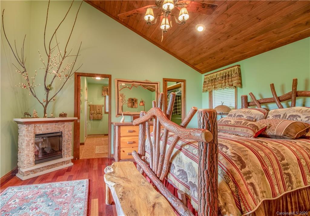 66 Pinnacle Road Burnsville NC 28714