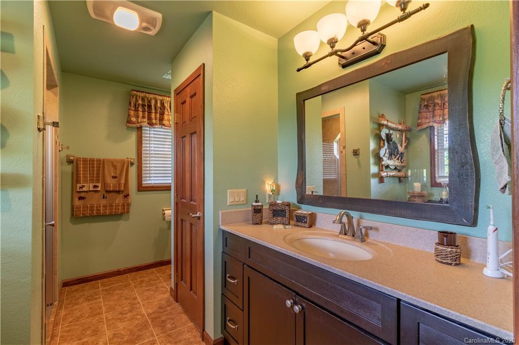 66 Pinnacle Road Burnsville NC 28714