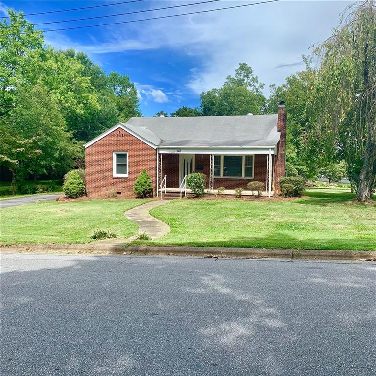 645 12th Avenue Ne Hickory NC 28601
