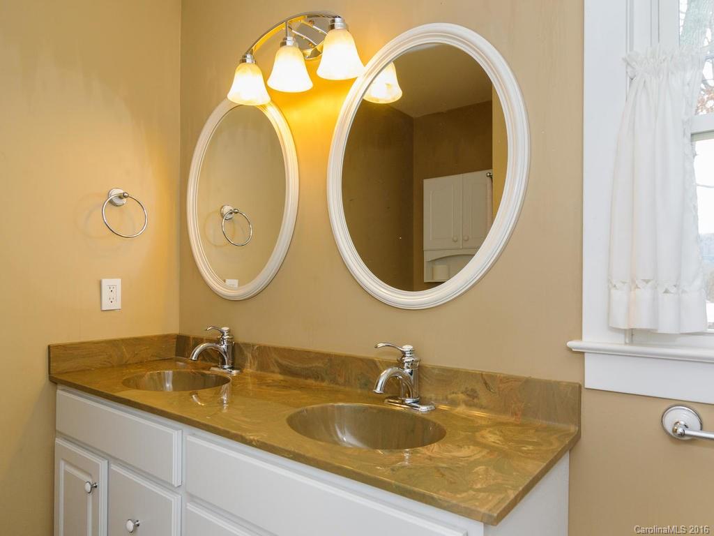 7 Overlook Court Asheville NC 28803