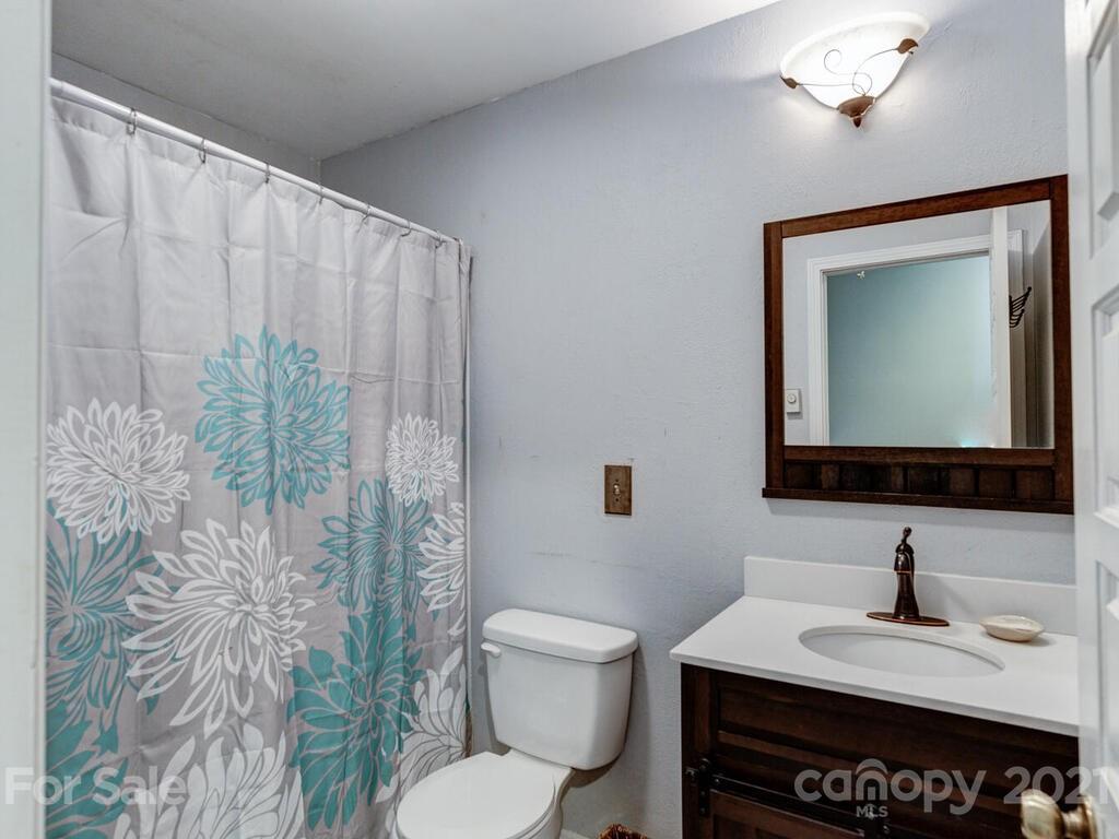 251 Riding High Road Waynesville NC 28785