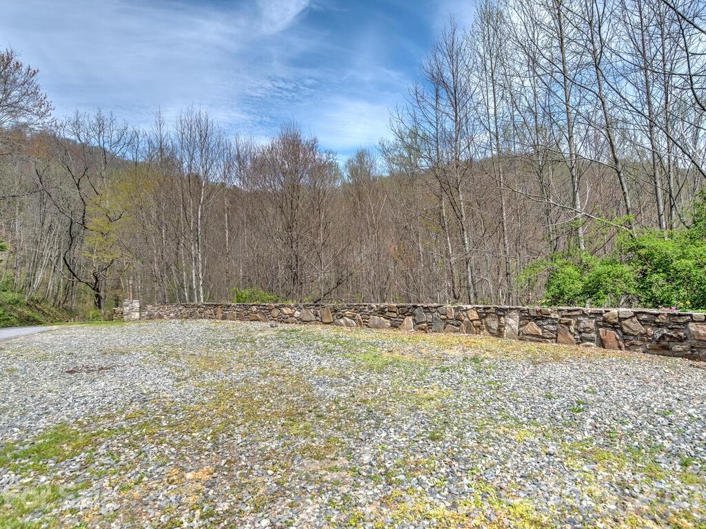 251 Riding High Road Waynesville NC 28785