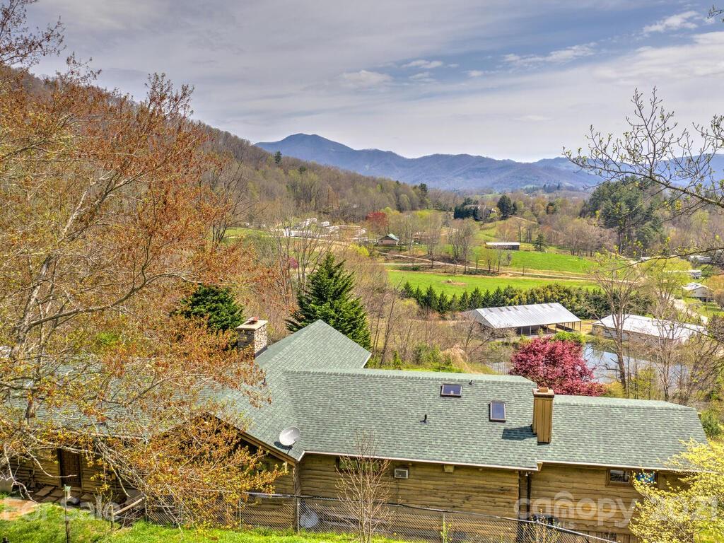 251 Riding High Road Waynesville NC 28785