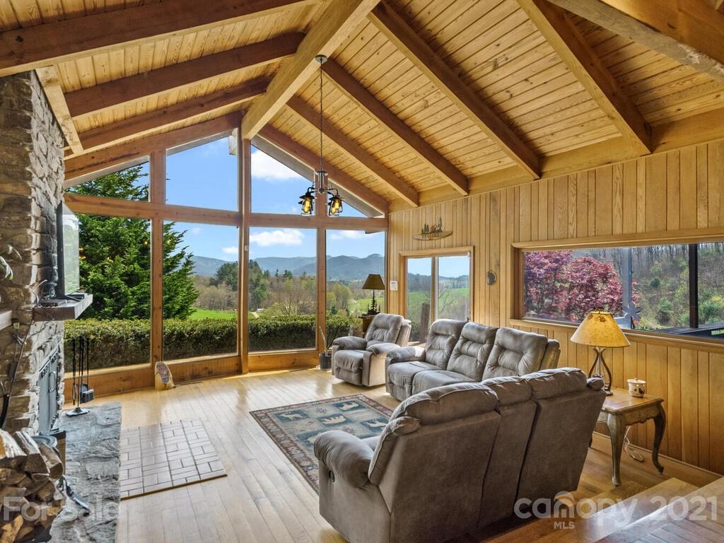 251 Riding High Road Waynesville NC 28785