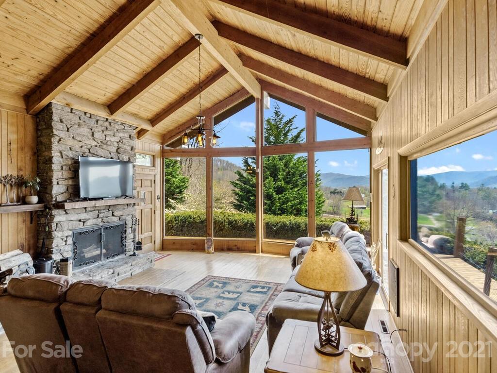251 Riding High Road Waynesville NC 28785